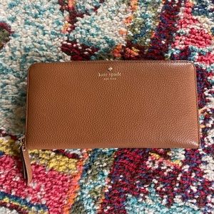 kate spade Leila Large Continental Wallet in Warm Gingerbread